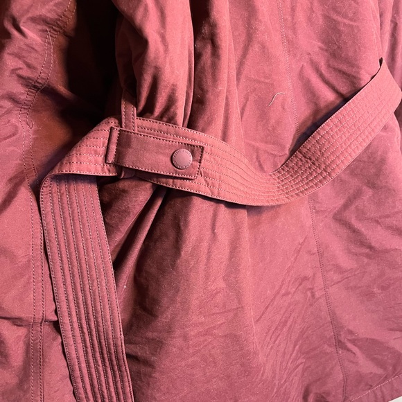 Women's Eddie Bauer Down Willamette Belted Parka - Picture 8 of 9